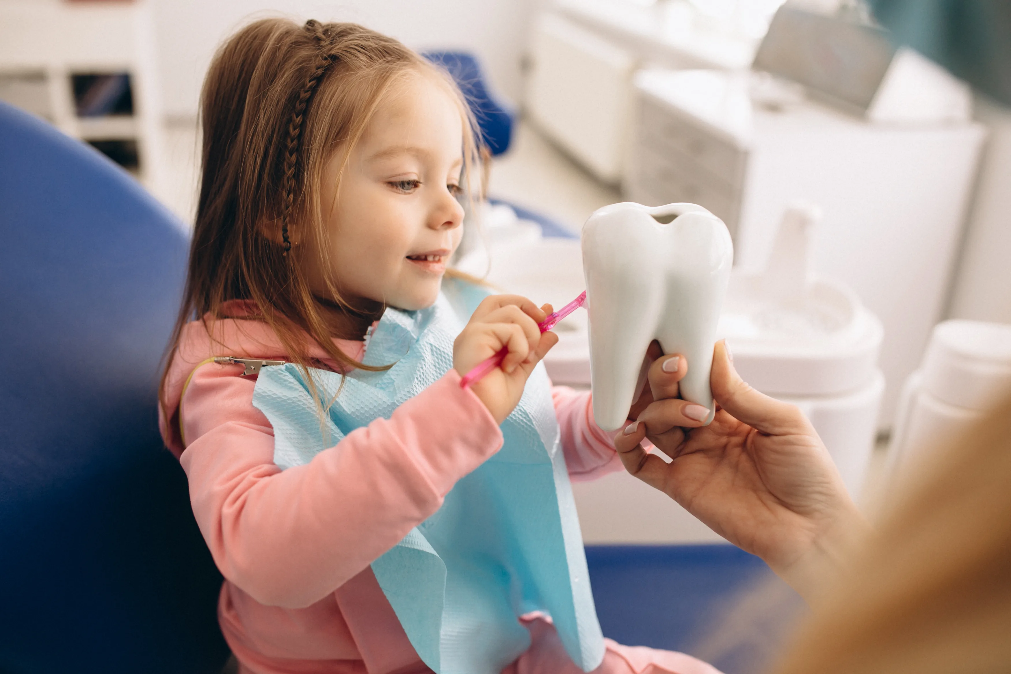Primeira visita ao dentista infantil em Passos-MG