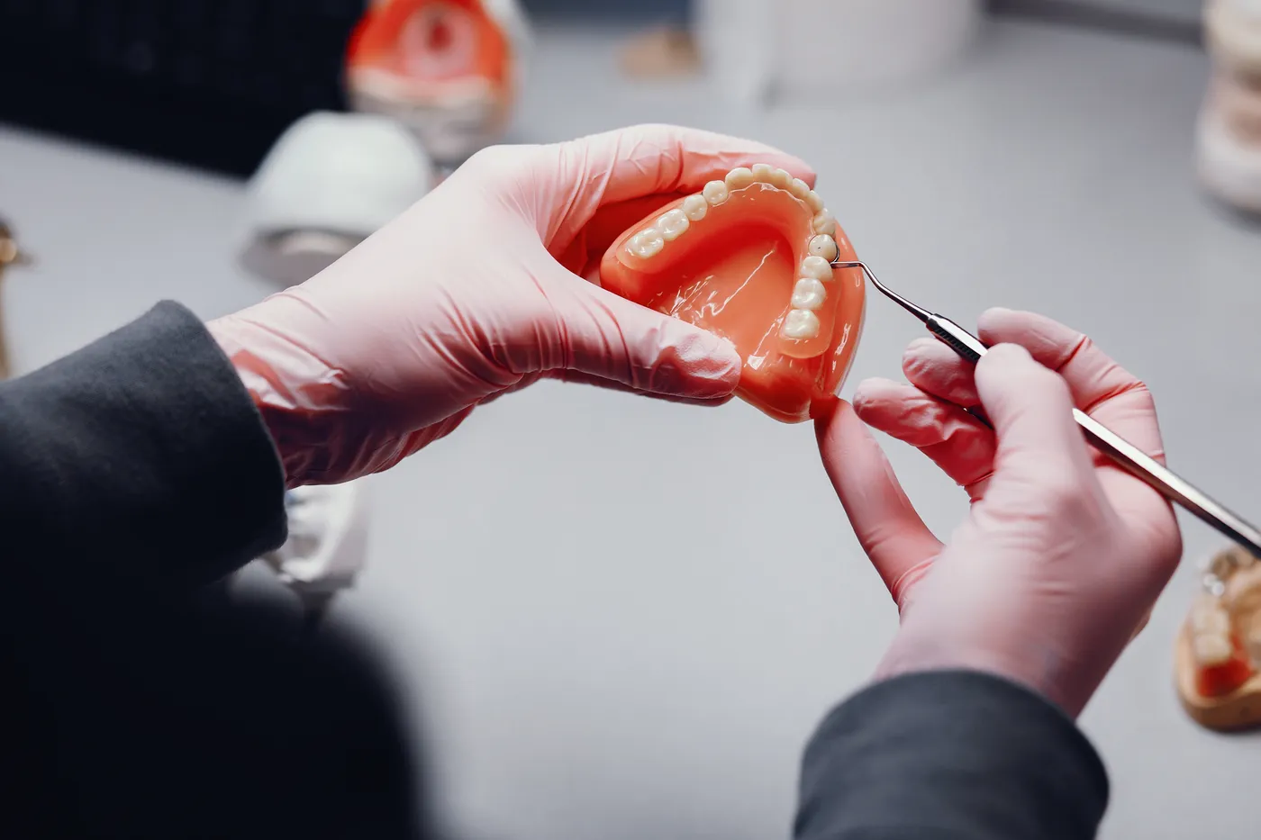 Protocolo All-on-6 com seis implantes para maior estabilidade